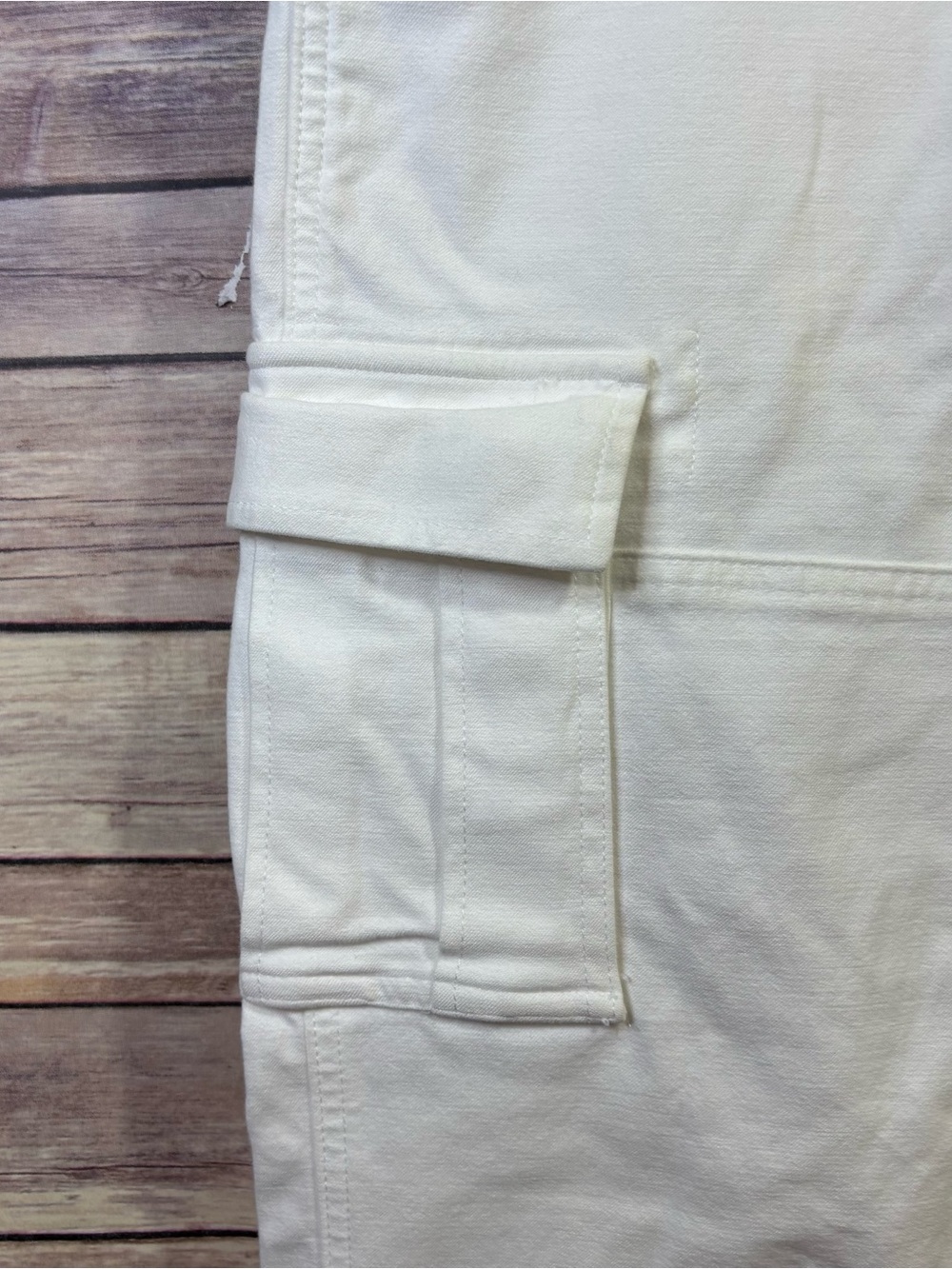 Aritzia Wilfred Free White Cargo Pants Size 6 - Picture 3 of 9